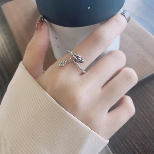 Rockyu ドラゴンリング シルバー925 フリーサイズ 細身デザイン 龍モチーフ 男女兼用アクセサリー