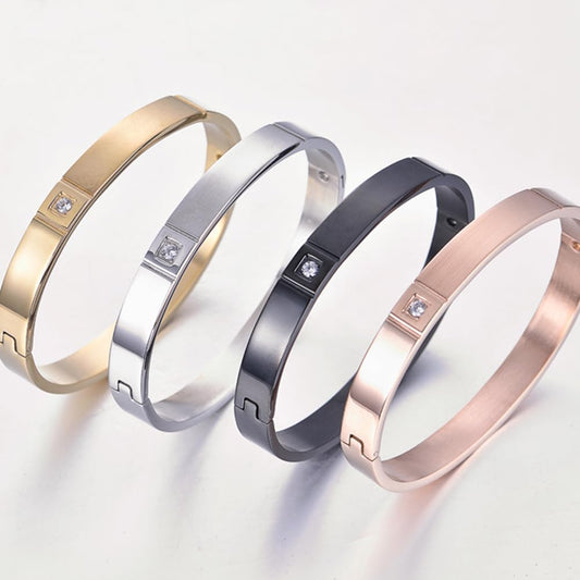 Rockyu ペアブレスレット – チタン製シンプルバングル ダイヤ付き メンズ&レディース