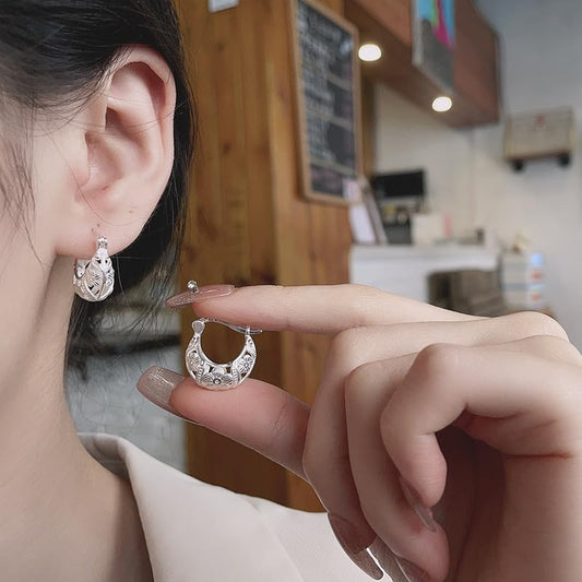 Rockyu シルバー925 桜花透かし彫りフープピアス 小ぶりヨーロピアンデザイン