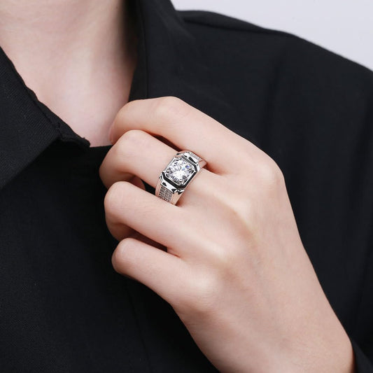 Rockyu メンズリング 大粒ジルコニア シルバー調 フリーサイズ 光沢仕上げ