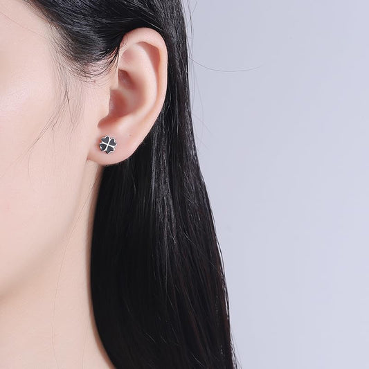 Rockyu ピアス レディース シルバー925 四つ葉のクローバー 黒エナメル 小さめ 両耳用 シルバー/ゴールド/ローズゴールド