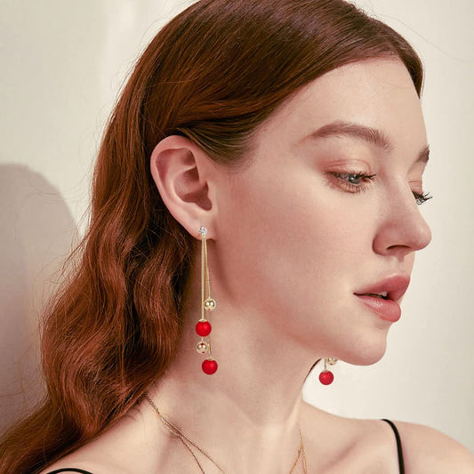 Rockyu レディースロングチェーンピアス 三連ボール 揺れるデザイン レッド&パール ゴールド仕上げ