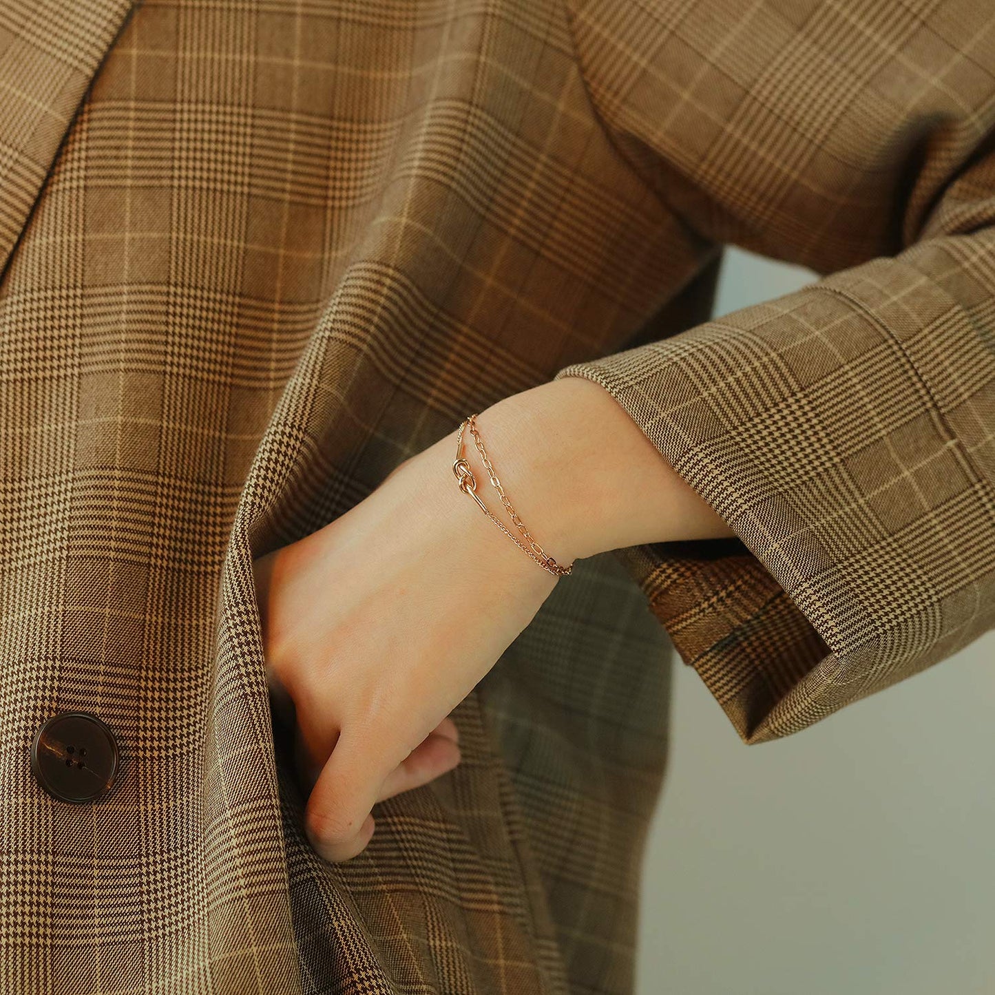 Rockyu ブレスレット レディース 18Kピンクゴールド 結び目モチーフ 2連チェーン