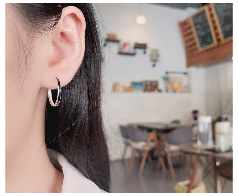 Rockyu シルバー925 ブラックエナメル フープピアス シンプル大人デザイン 男女兼用
