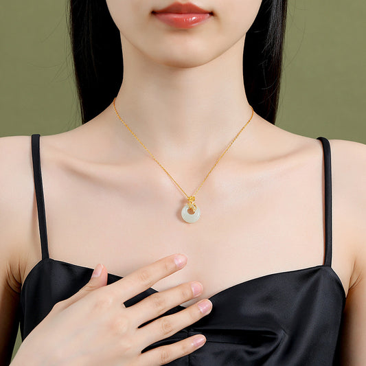 Rockyu ネックレス レディース 金花 ホワイトジェイド 円型 18金メッキ ペンダント