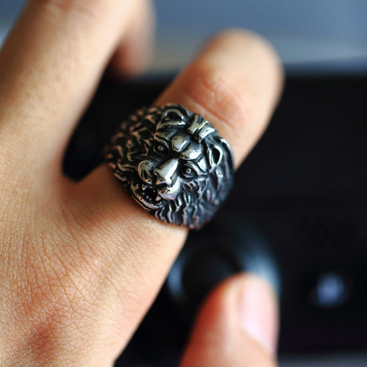 Rockyu ライオンヘッドリング メンズ ステンレス製 アンティークブラック仕上げ