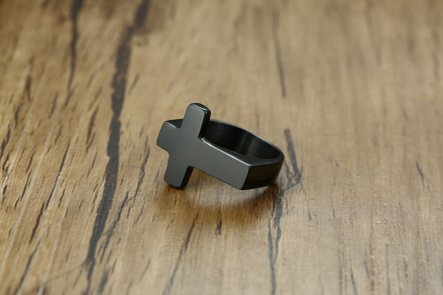 Rockyu メンズリング クロスモチーフ ブラックステンレス 十字架デザイン指輪