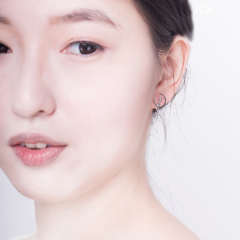 Rockyu レディース ピアス ネコ 三日月 シルバー スタッド 両耳セット 可愛い 小さい