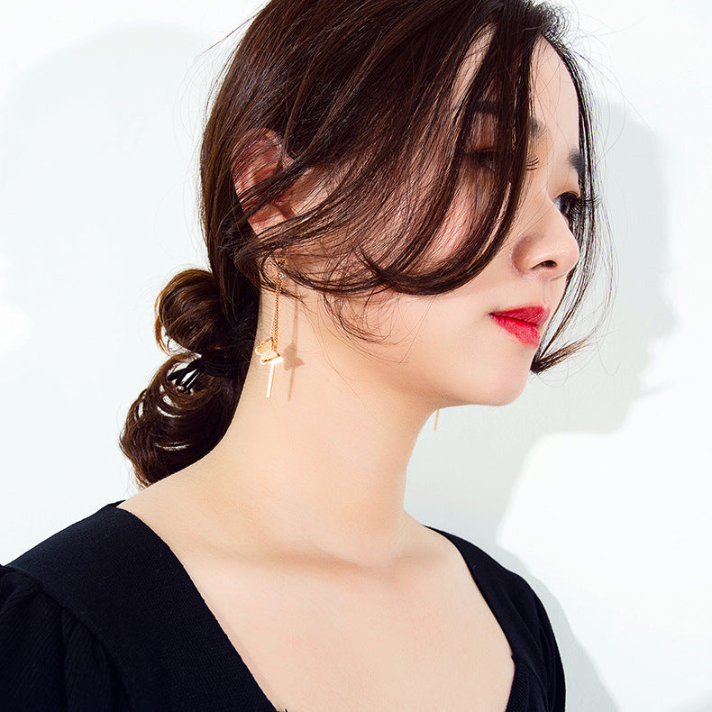 Rockyu レディースピアス ピンクゴールド 蝶モチーフ ロングチェーン スティックデザイン 揺れる 軽量 アレルギー対応