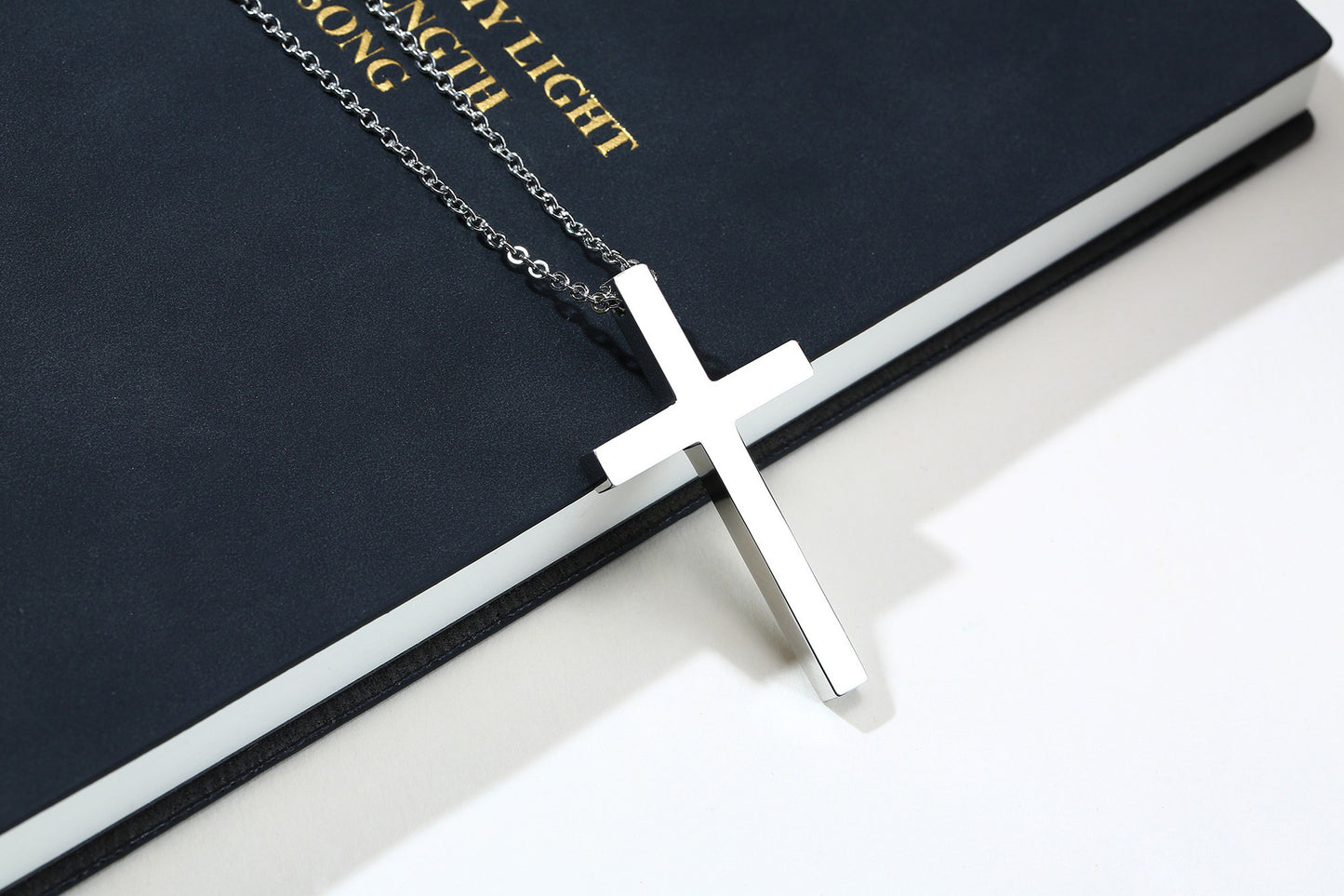 Rockyu ネックレス メンズ ゴールド チタン製 クロス 十字架ペンダント 金属アレルギー対応