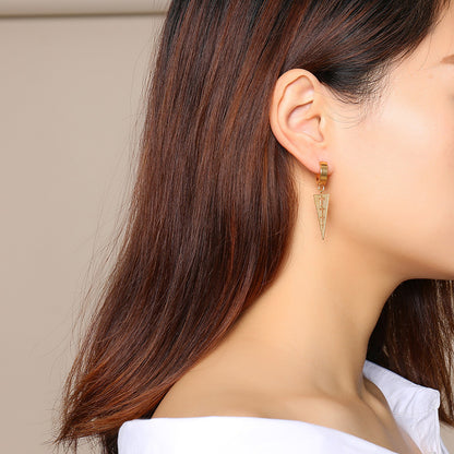 三角スパイクピアス｜クールな幾何×フープデザイン メンズ・レディース兼用