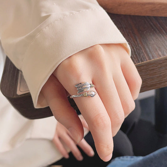 Rockyu 指輪 レディース フリーサイズ シルバー925 矢モチーフ 羽デザイン オープンリング 金属アレルギー対応