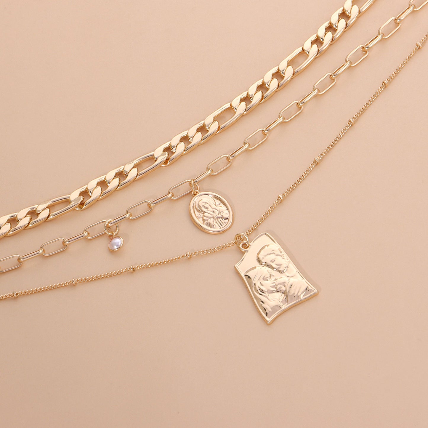 Rockyu レディースネックレス 3連チェーン 仏像ペンダント ゴールド 18金メッキ