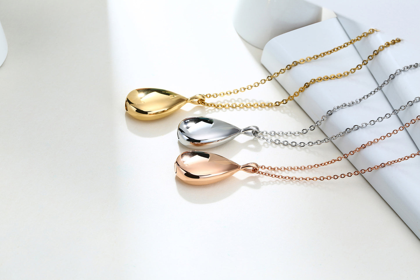 Rockyu 涙型メモリアルネックレス 遺骨ペンダント ステンレス製 金属アレルギー対応 手元供養 50cm