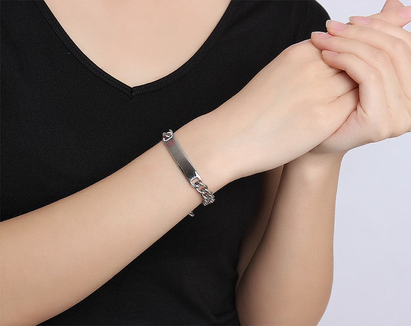 Rockyu ブランド ジュエリー ブレスレット メンズ ステンレス チタン シルバー マークデザイン 刻印 プレート ビジネス ギフト