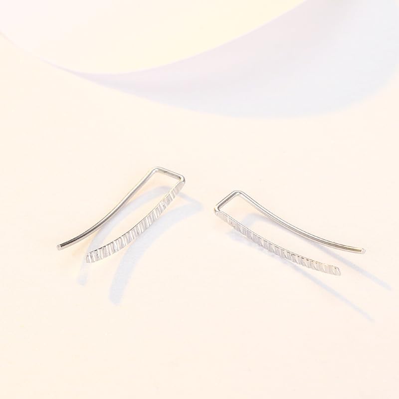 Rockyu レディースイヤーカフ ノンホールピアス カーブデザイン シルバー＆ゴールド 凹凸模様 手作り風 アクセサリー