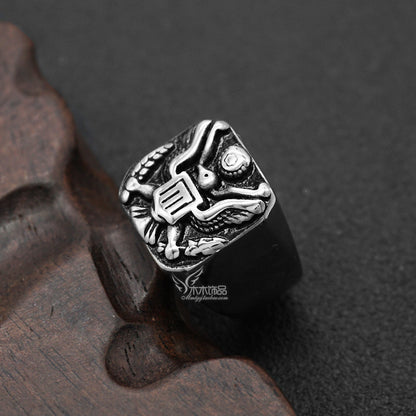 Rockyu メンズリング ステンレス製 タカモチーフ 彫刻 シグネットスタイル