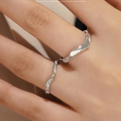 波打つシルエットのシルバー925ペアリング｜フリーサイズ 結婚指輪 カップル用