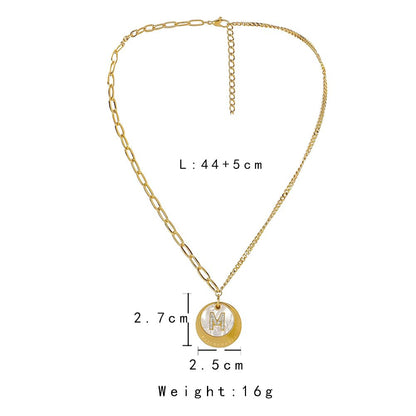 Rockyu レディースコインネックレス ゴールド 貝母風 円形ペンダント Mモチーフ ステンレス製 鎖骨チェーン 記念日 プレゼント