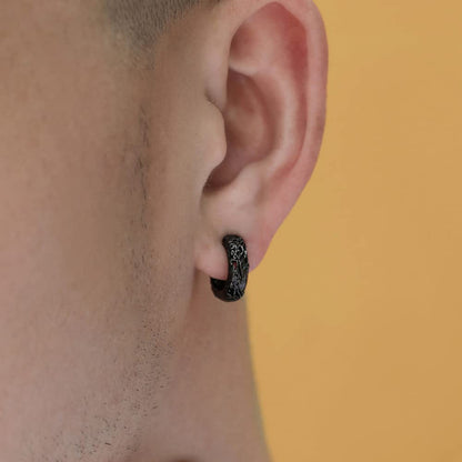 Rockyu メンズ フェイクピアス 貔貅モチーフ シルバー 透かし彫り ステンレス製 ノンホールタイプ