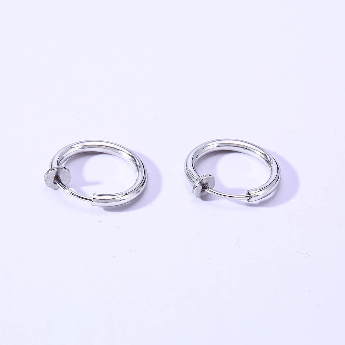 Rockyu フェイクピアス サージカルステンレス製 リングデザイン 両耳用 金属アレルギー対応