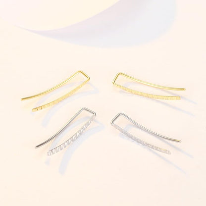 Rockyu レディースイヤーカフ ノンホールピアス カーブデザイン シルバー＆ゴールド 凹凸模様 手作り風 アクセサリー