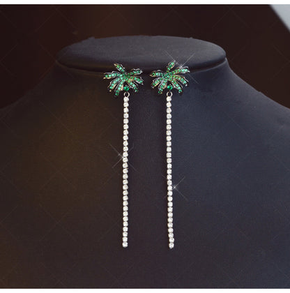 Rockyu ヤシの木モチーフ チェーンピアス｜ジルコニア×グリーンストーン｜夏コーデに映えるロングデザイン