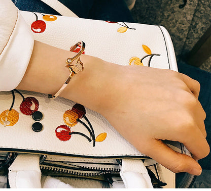 Rockyu ブレスレット レディース ピンクゴールド 蝶バングル ジルコニア付き チタン製 キラキラアクセサリー