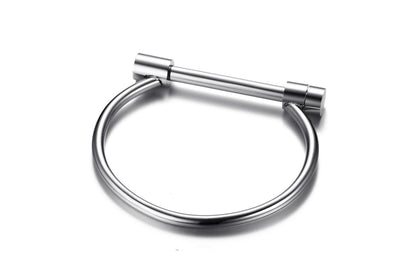 Rockyu シンプルチタンバングル｜4色展開のスタイリッシュひづめ風ブレスレット