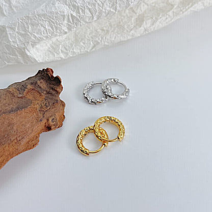 Rockyu レディース ゴールド フープピアス ステンレス鋼 金属アレルギー対応 凹凸デザイン シンプル リングピアス