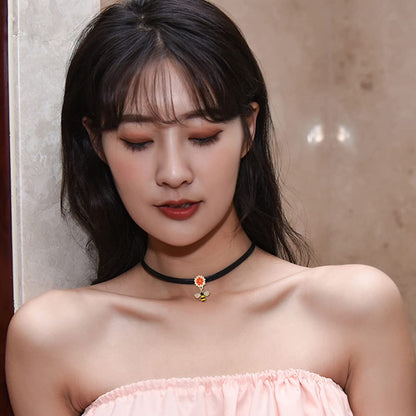 Rockyu チョーカー レディース 黒 レザー 蜜蜂 フラワー ジルコニア ペンダント