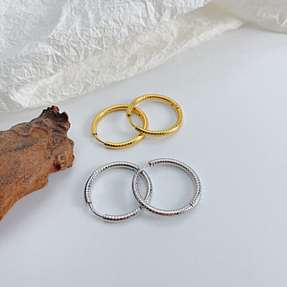 Rockyu ピアス レディース シルバー 25mm フープピアス ステンレス鋼 アレルギー対応 シンプル 凹凸デザイン