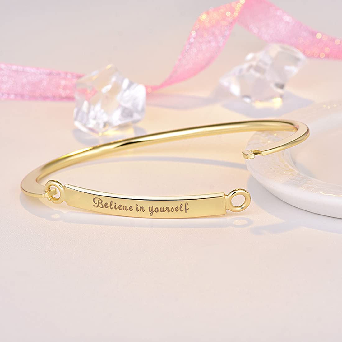Rockyu レディースブレスレット チタン製 刻印メッセージバングル「Believe in yourself」 シルバー ゴールド ローズゴールド