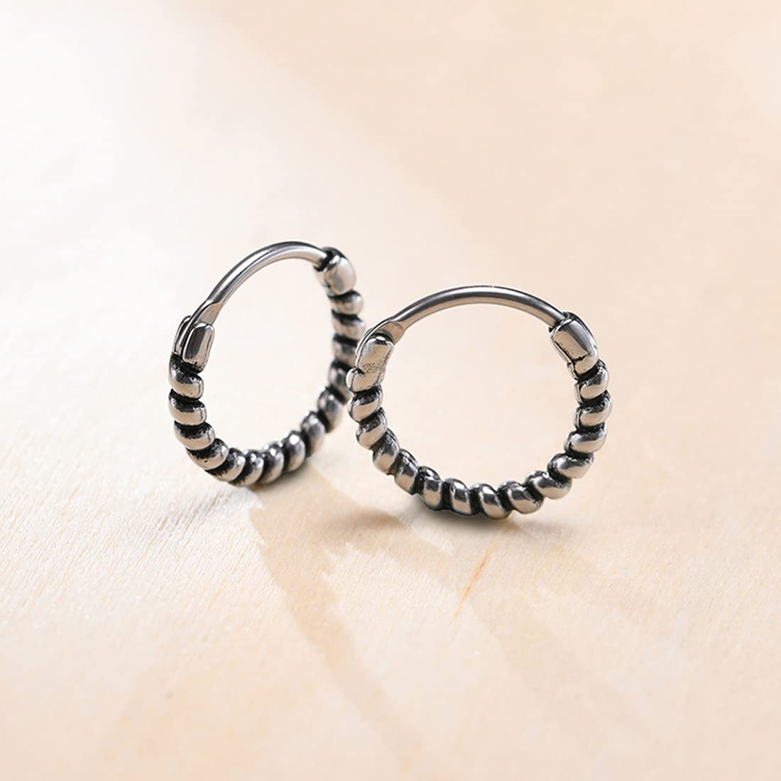 Rockyu ピアス メンズ チタン製 ツイストフープ リング シルバーピアス アレルギー対応