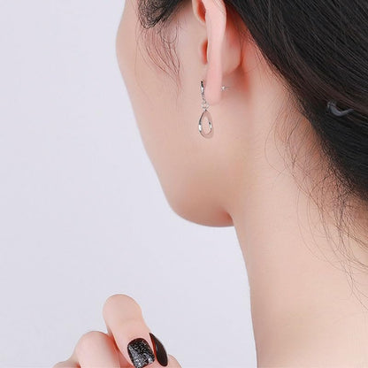 ピアス レディース シルバー925 ブラック 幾何学デザイン 揺れるピアス