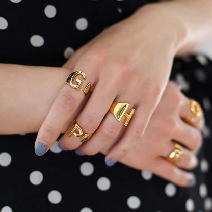 Rockyu イニシャルリング A〜Z選べる 太めゴールド フリーサイズステンレス指輪