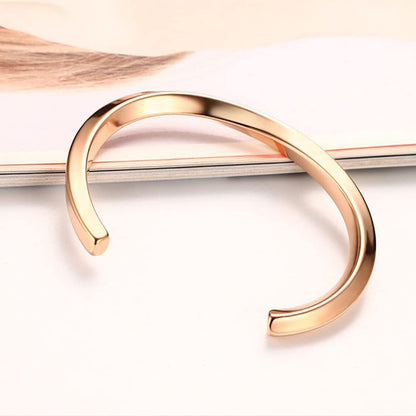 Rockyu チタンC型バングル レディース – 高級感あふれるシンプルブレスレット（全5色）