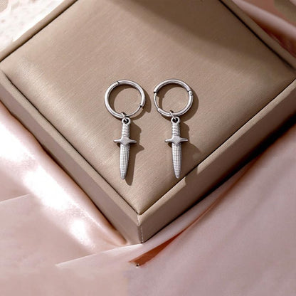 Rockyu ピアス メンズ シルバー ナイフモチーフ ステンレス 揺れる フープピアス 金属アレルギー対応