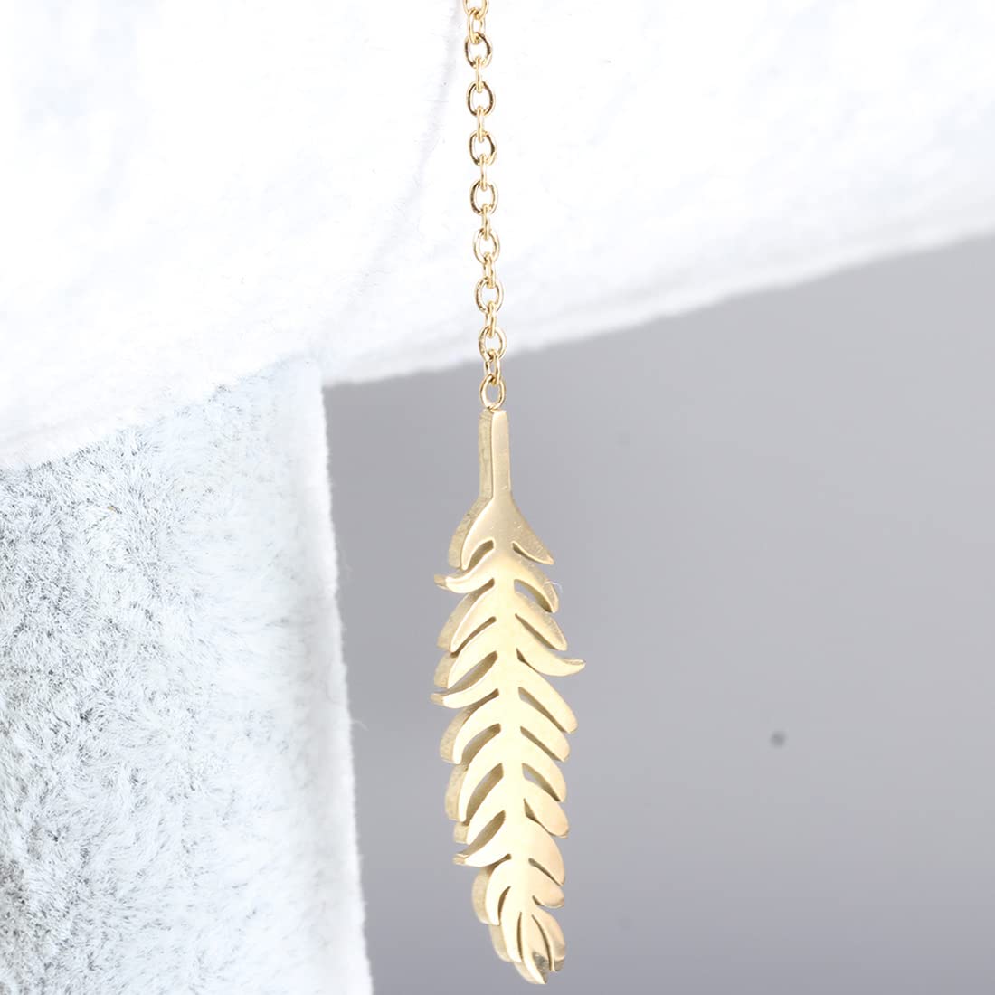 Rockyu ピアス レディース ゴールド 木の葉モチーフ ロングチェーン 揺れる羽ピアス