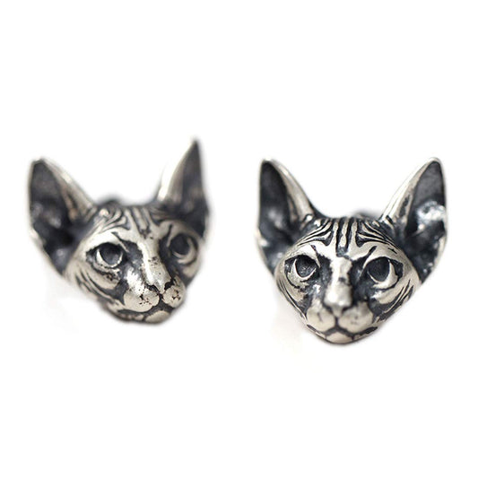 Rockyu スフィンクスキャット925シルバーピアス – 猫耳で魅了する個性派ジュエリー