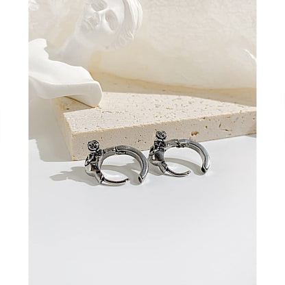 Rockyu 髑髏フープピアス｜ローズをくわえたスカルデザイン ステンレス製 メンズ・レディース