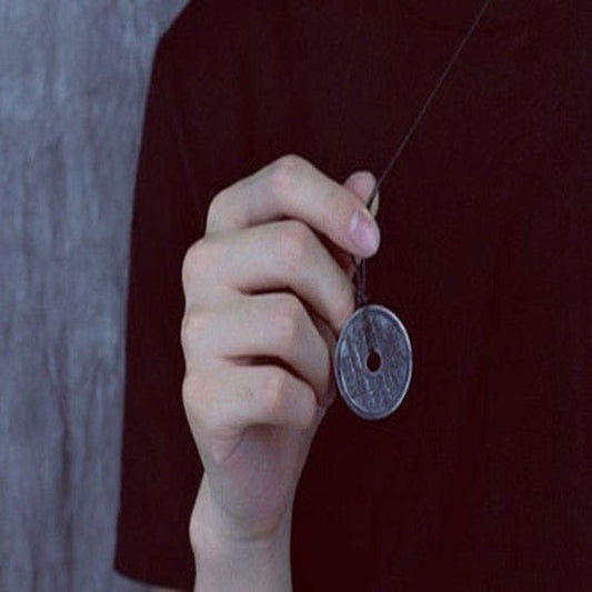 Rockyu ネックレス メンズ 円形 銅銭 コイン シルバー ステンレス 魔除け 開運 中華風 ペンダント