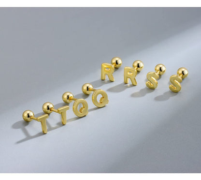 Rockyu ピアス レディース メンズ アルファベット イニシャルピアス ゴールドカラー シンプル 両耳用 ネジ式 留め具付き