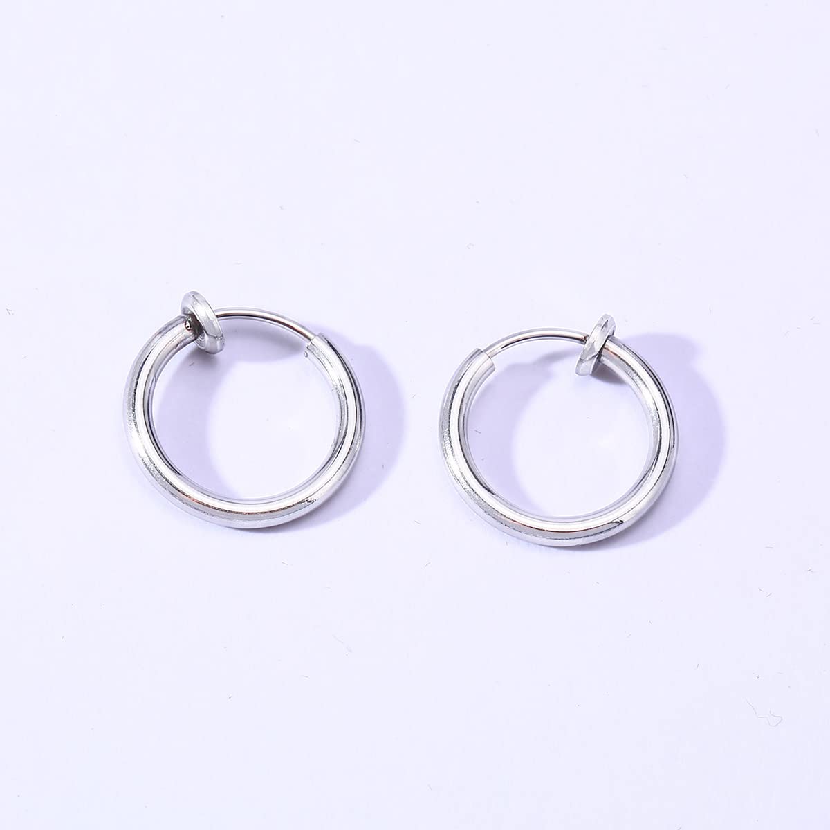 Rockyu フェイクピアス サージカルステンレス製 リングデザイン 両耳用 金属アレルギー対応