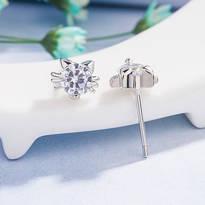 きらめく猫モチーフピアス｜ジルコン×シルバーメッキの愛されスタッド