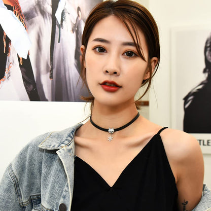 Rockyu チョーカー レディース 黒 レザー 猫 ジルコニア 雪華ペンダント