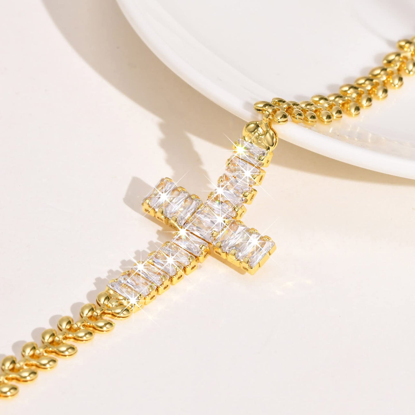 Rockyu レディース ブレスレット ゴールド クロスデザイン ジルコニア 金属アレルギー対応 記念日 プレゼント