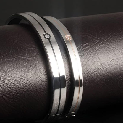 Rockyu ペアブレスレット メンズ レディース チタン製 ダイヤ付き シルバー/ブラック シンプル バングル 幅8mm