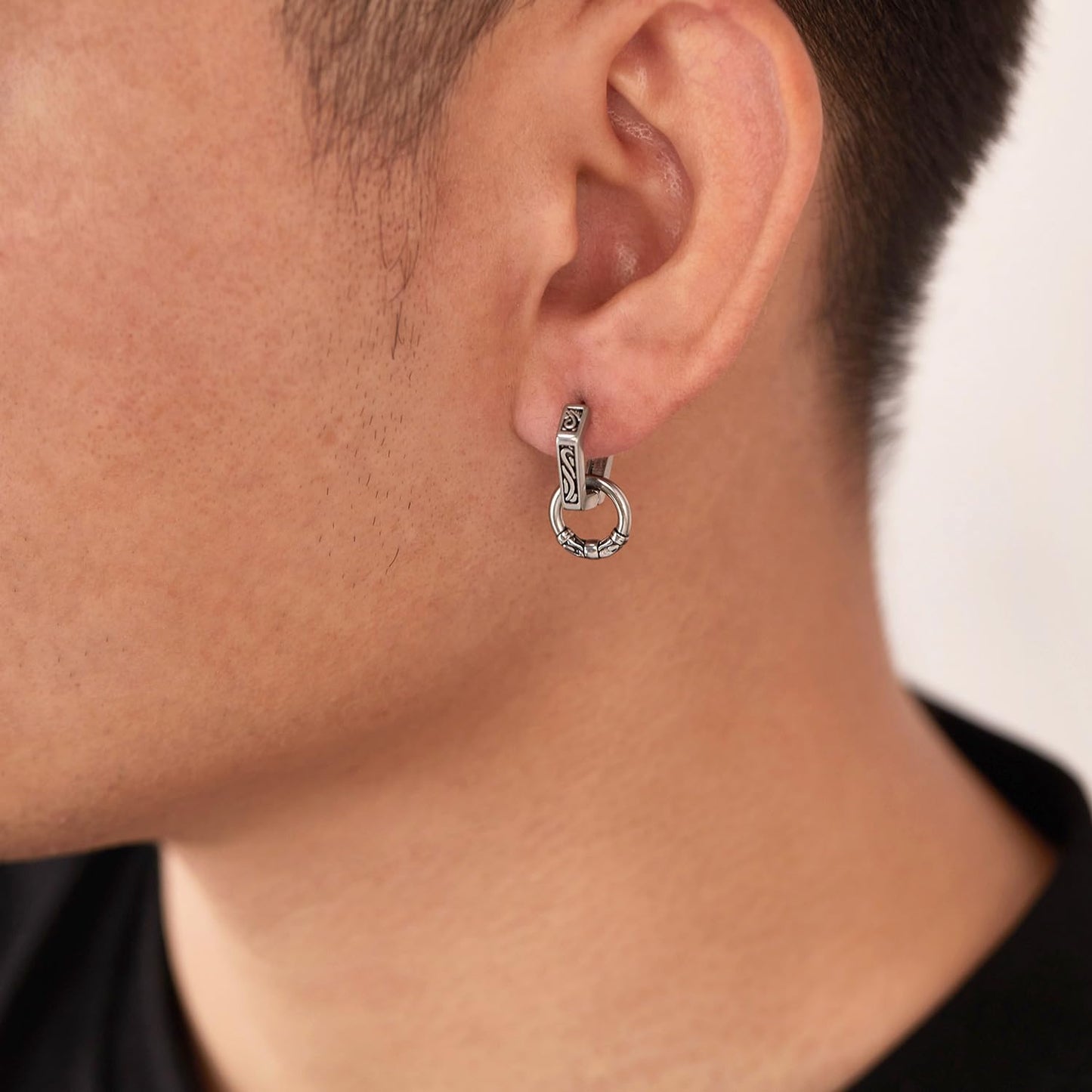 Rockyu ピアス メンズ ステンレス 六角形デザイン 彫刻入り 二重リング シルバー アレルギー対応