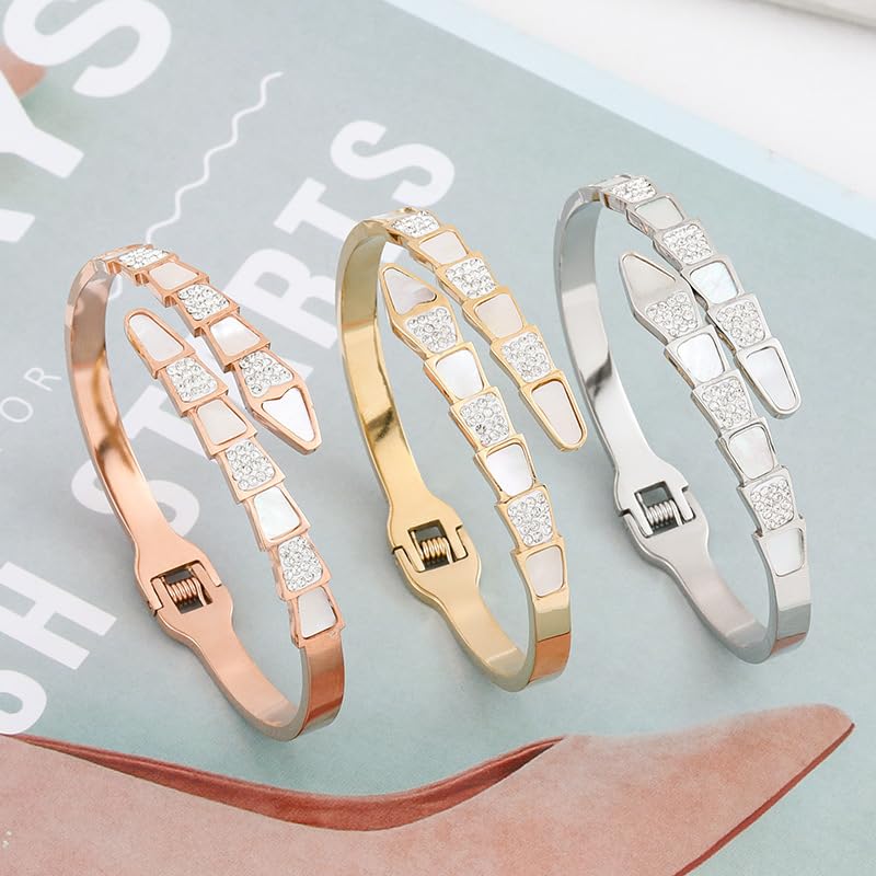 Rockyu 蛇モチーフ チタン製バングル レディース – ジルコニア×シェルの華やかブレスレット（3色展開）